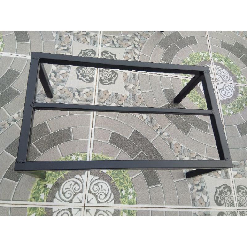 Kệ thép Dài 50cm. Rộng 30cm. Cao 20cm. 4 chân. Hộp thép 20*20mm