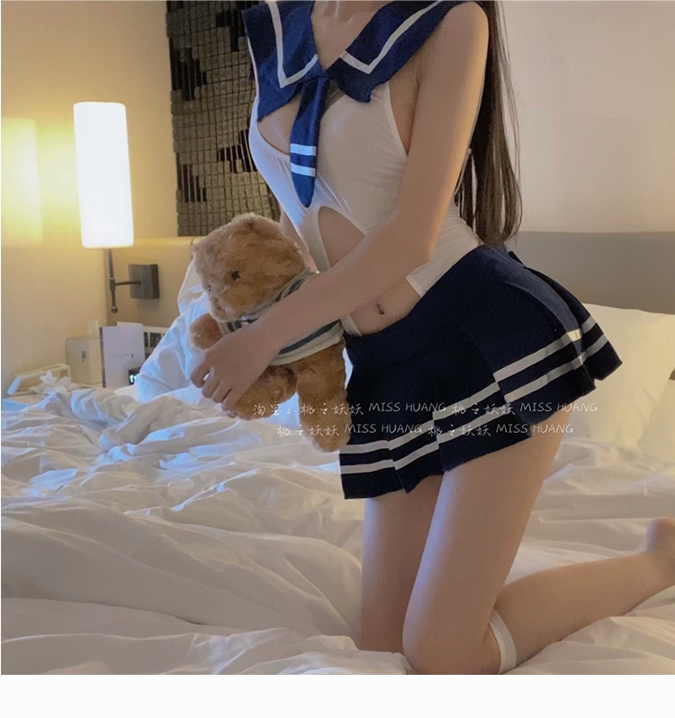 Đồ ngủ Cosplay học sinh cà vạt áo khoét bụng chân váy quần lọt khe sexy