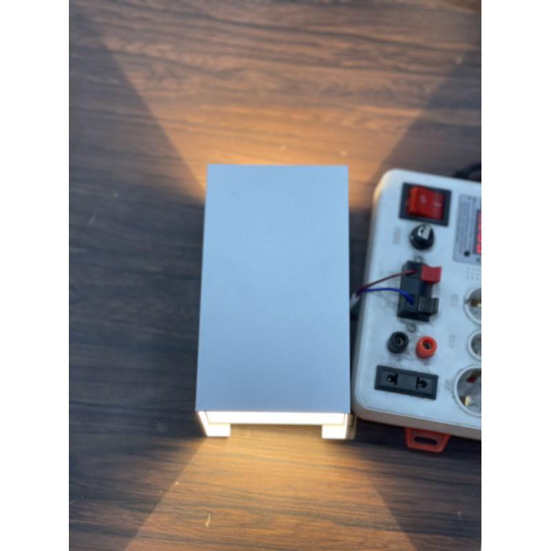 Đèn ốp tường led đổ màu