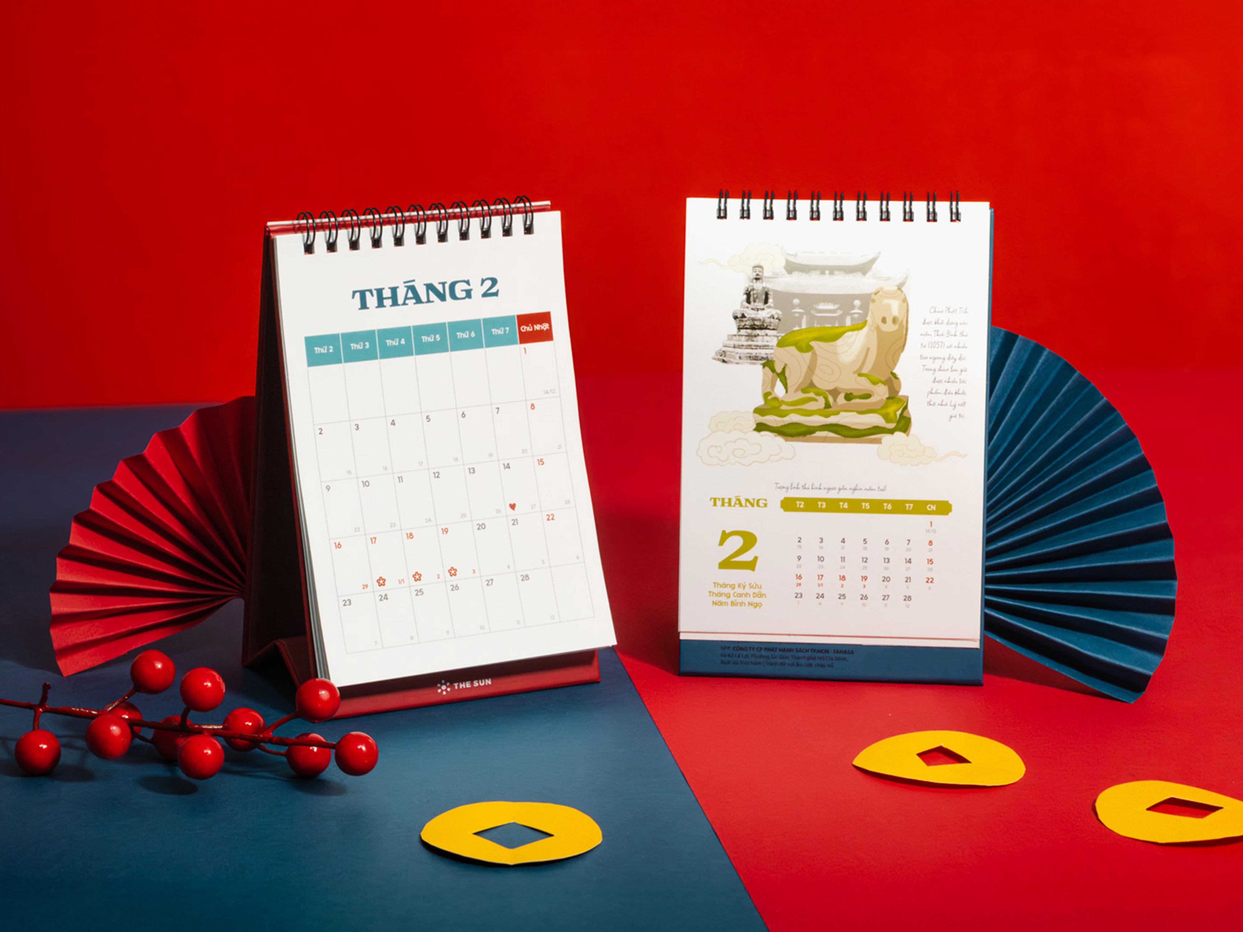 Lịch Bàn Chữ A 2026 - The Sun - Ông Mã - Màu Xanh