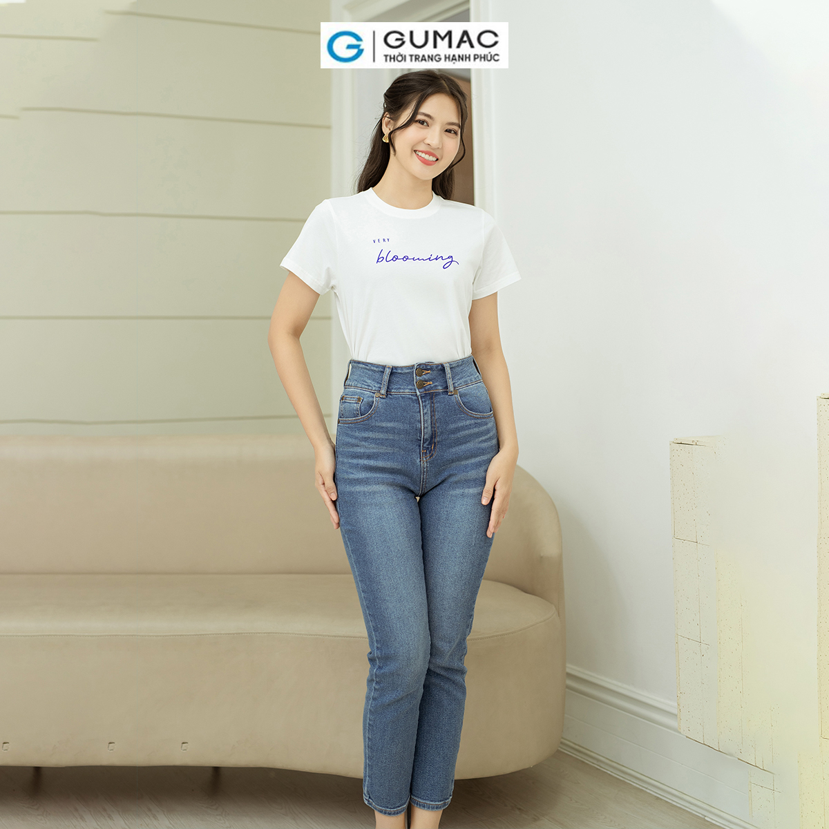 Áo thun in chữ GUMAC ATD08063