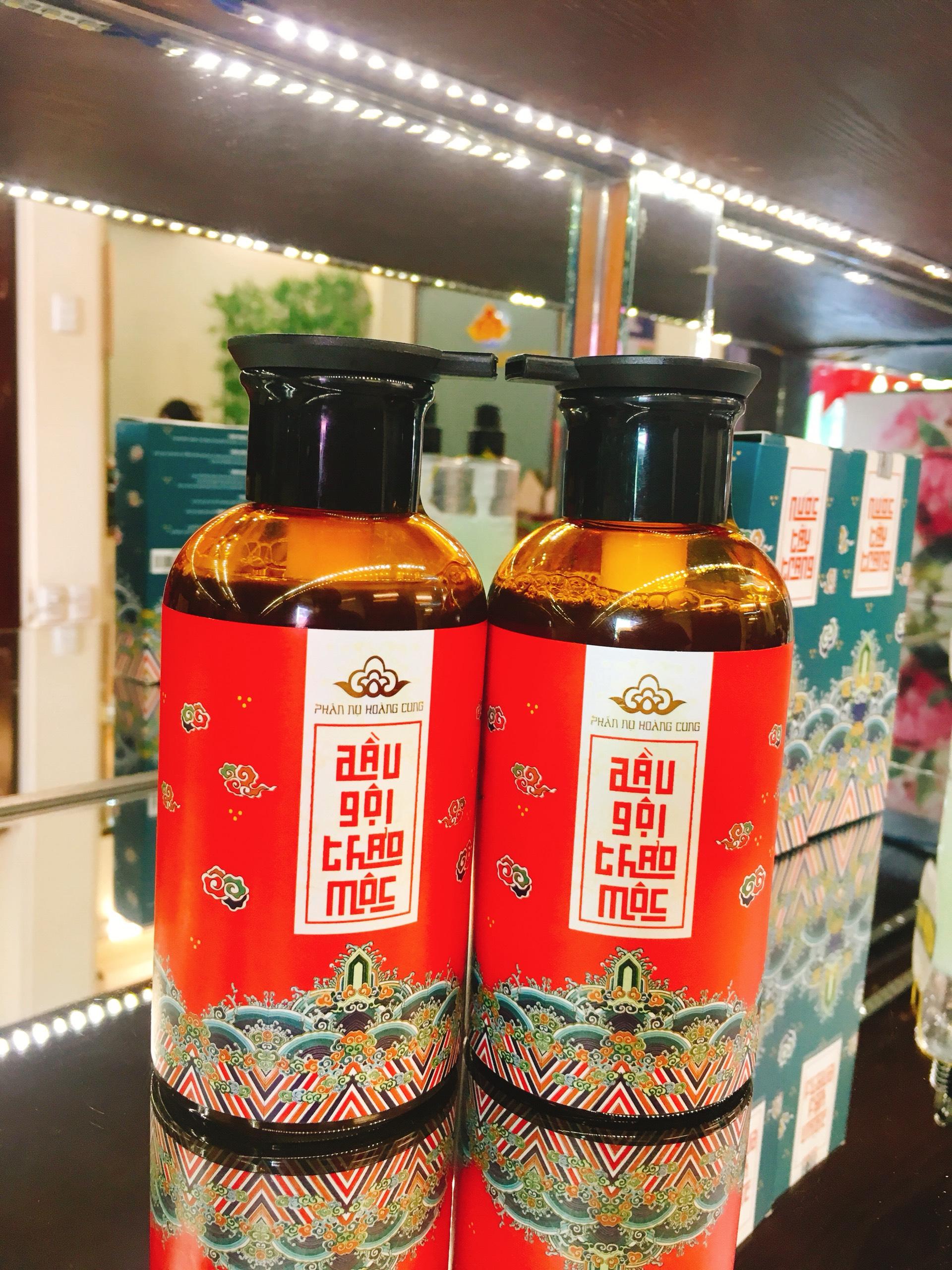 Dầu gội thảo mộc Phấn Nụ Hoàng Cung chai 300ml