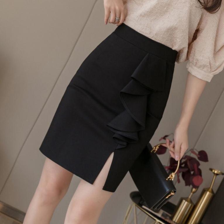 Chân váy kiểu xẻ.