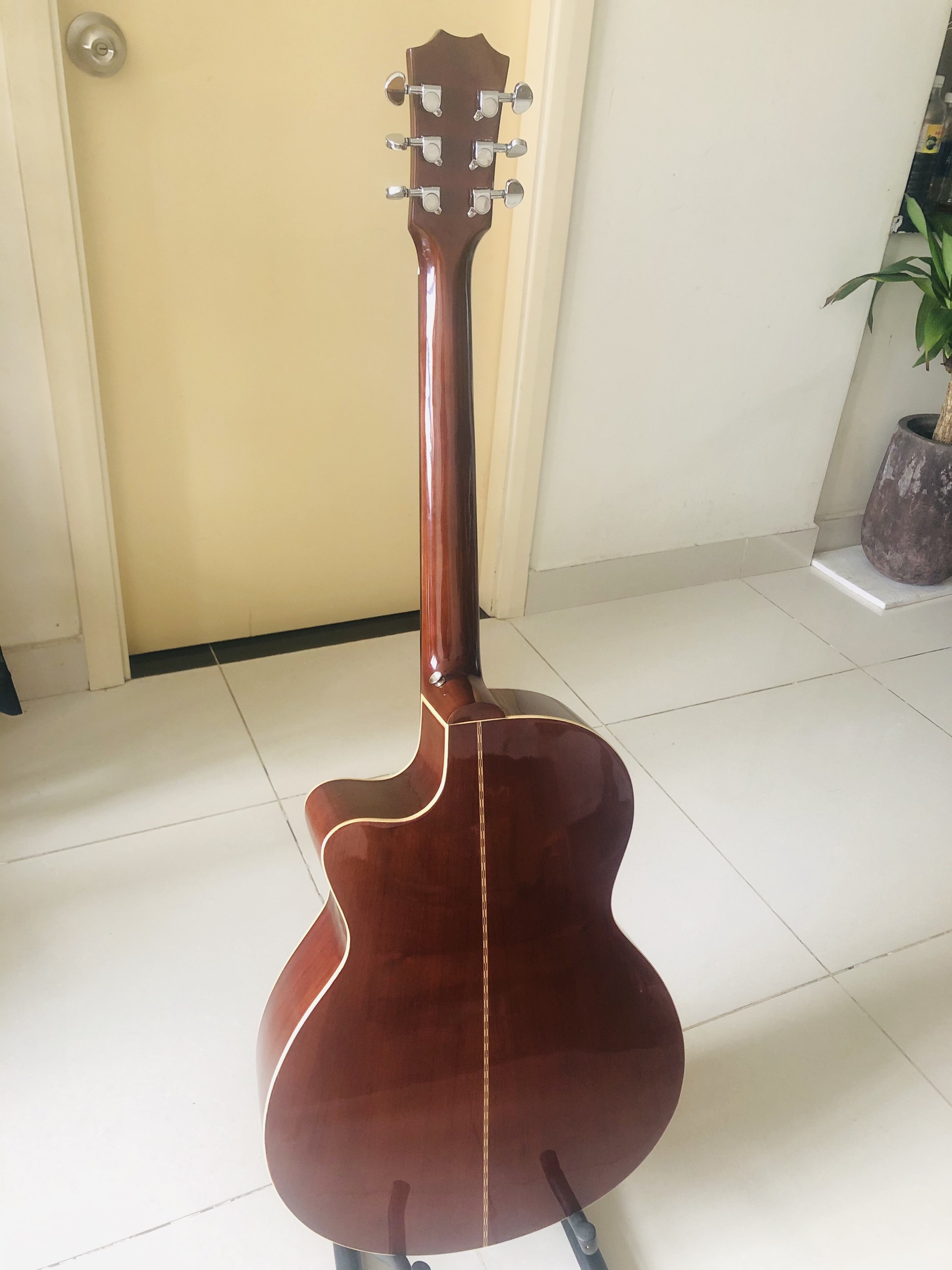 Đàn guitar acoustic DJ150X có EQ âm thanh chất lượng tốt gỗ full solid chọn lọc