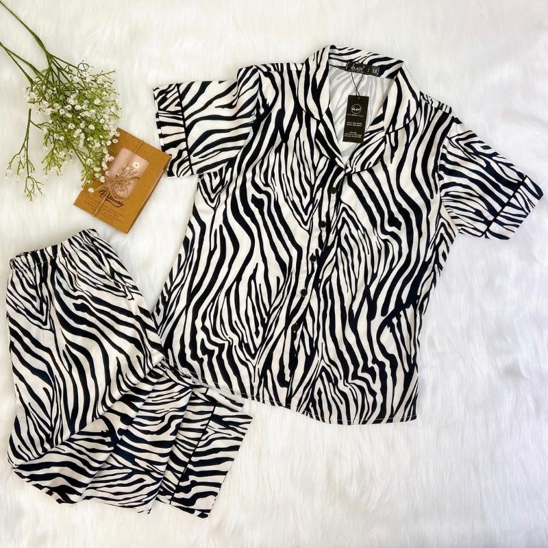 Bộ đồ Pyjama, đồ mặc nhà nữ VILADY - B107 kiểu tay ngắn quần dài họa tiết VẰN thanh lịch chất liệu lụa Pháp cao cấp (lụa latin)