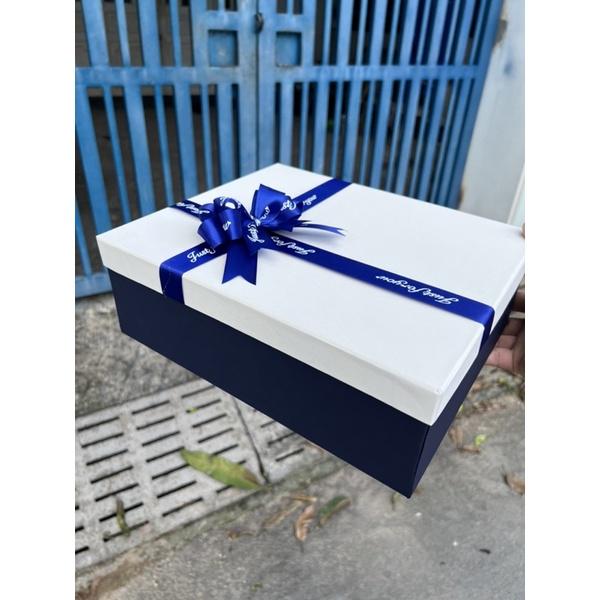 Hộp quà siêu bự, đựng cả thế giới 25x30x10cm