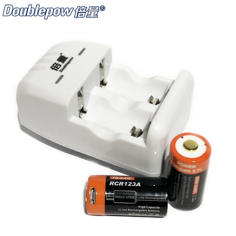 Bộ Sạc Pin Doublepow DP-K06 Kèm 02 Pin Sạc DP-CR123A 650mAh Cao Cấp - Hàng Chính Hãng