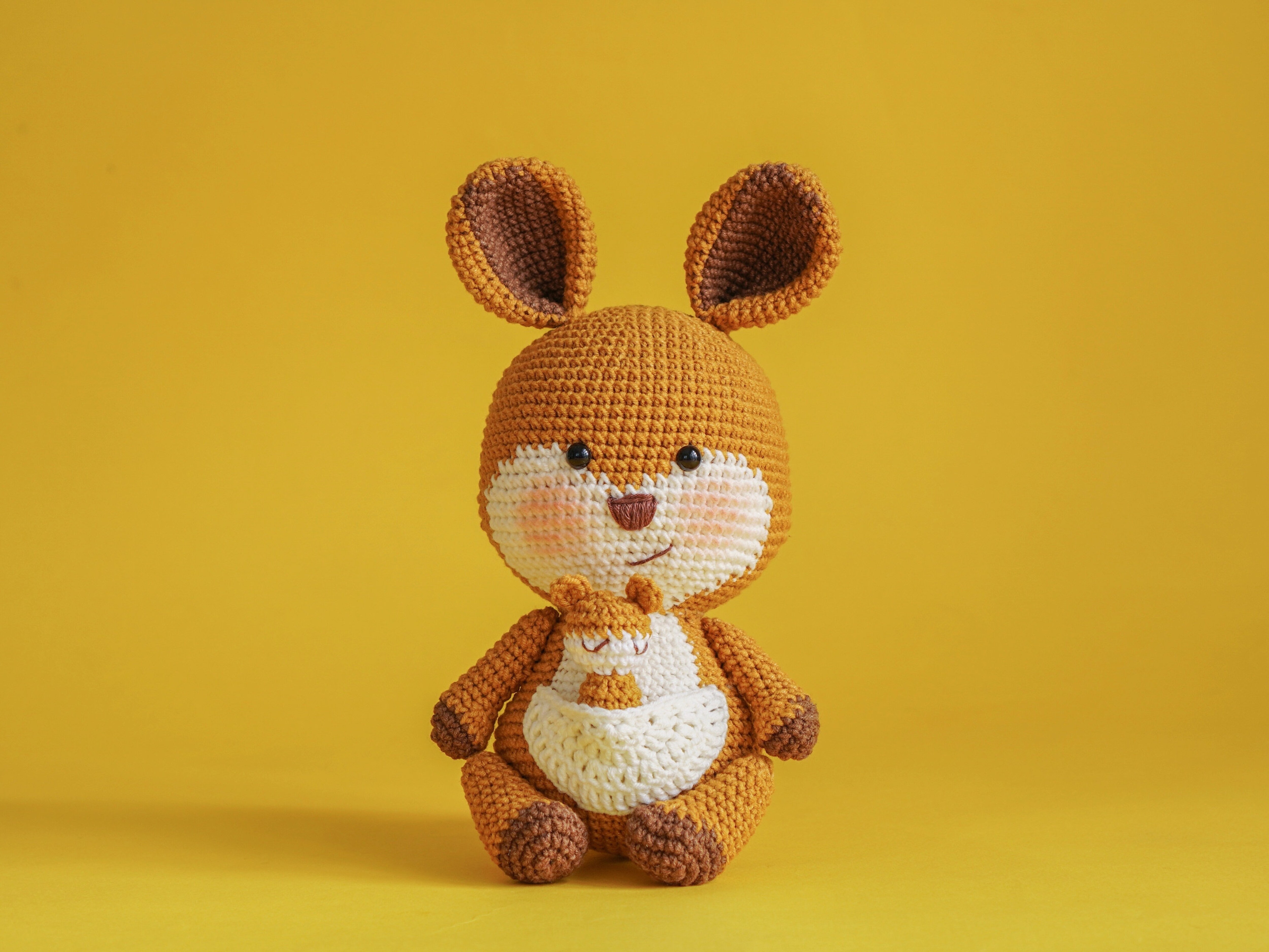 Thú bông móc len handmade Amigurumi, đan móc thú len, đồ chơi len an toàn cho bé - Guru The Kangaroo