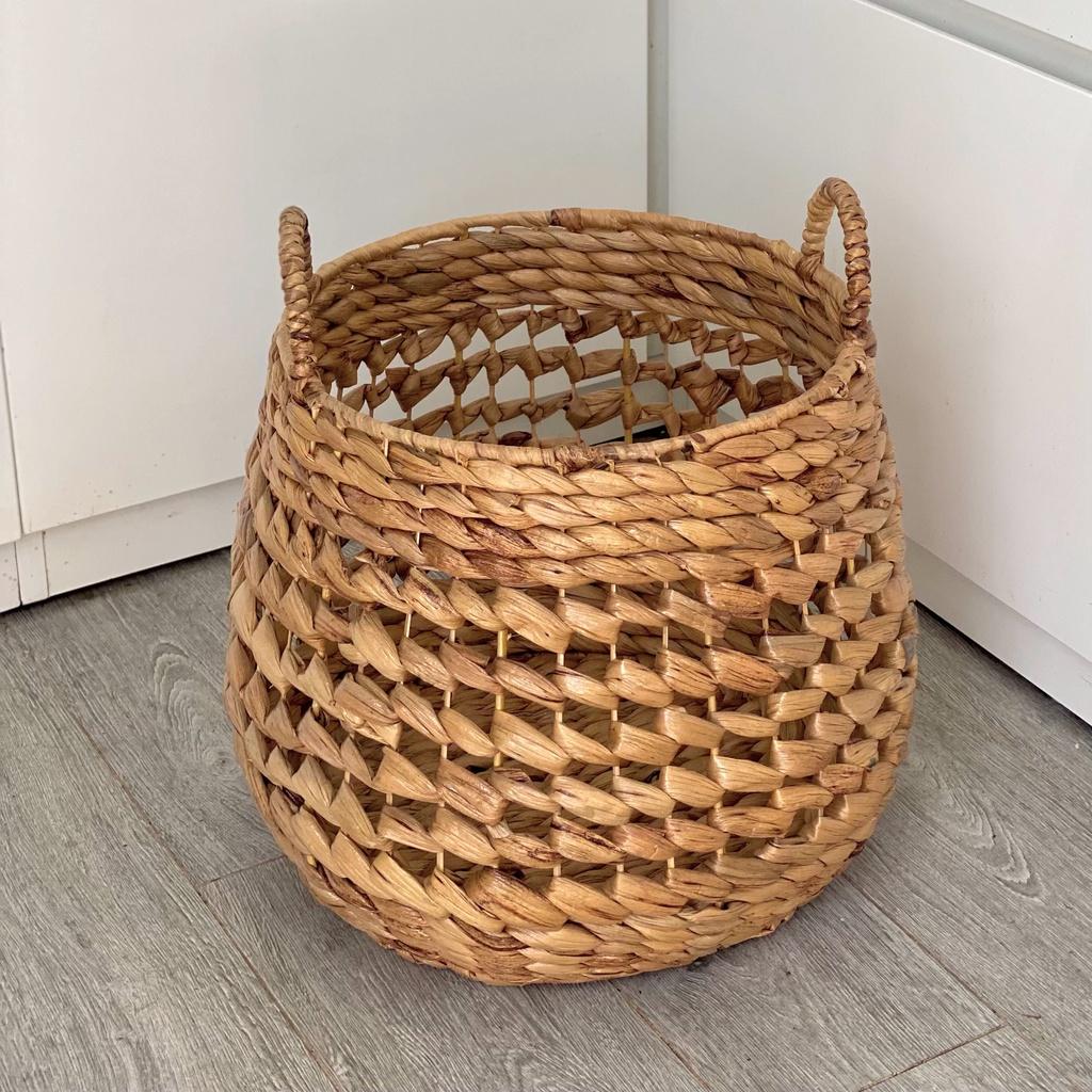 Giỏ lục bình đựng đồ VIETBAS tròn có quai MAU165
