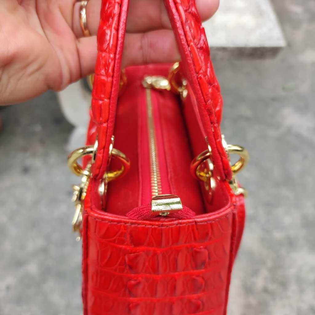Túi xách cá sấu có quai đeo size 17 xinh xắn!