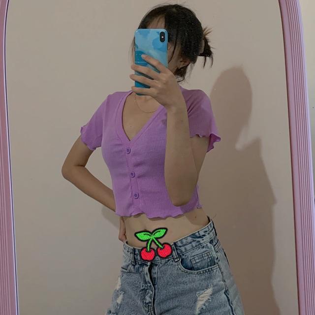 Áo croptop cổ V viền bèo đen trắng tím