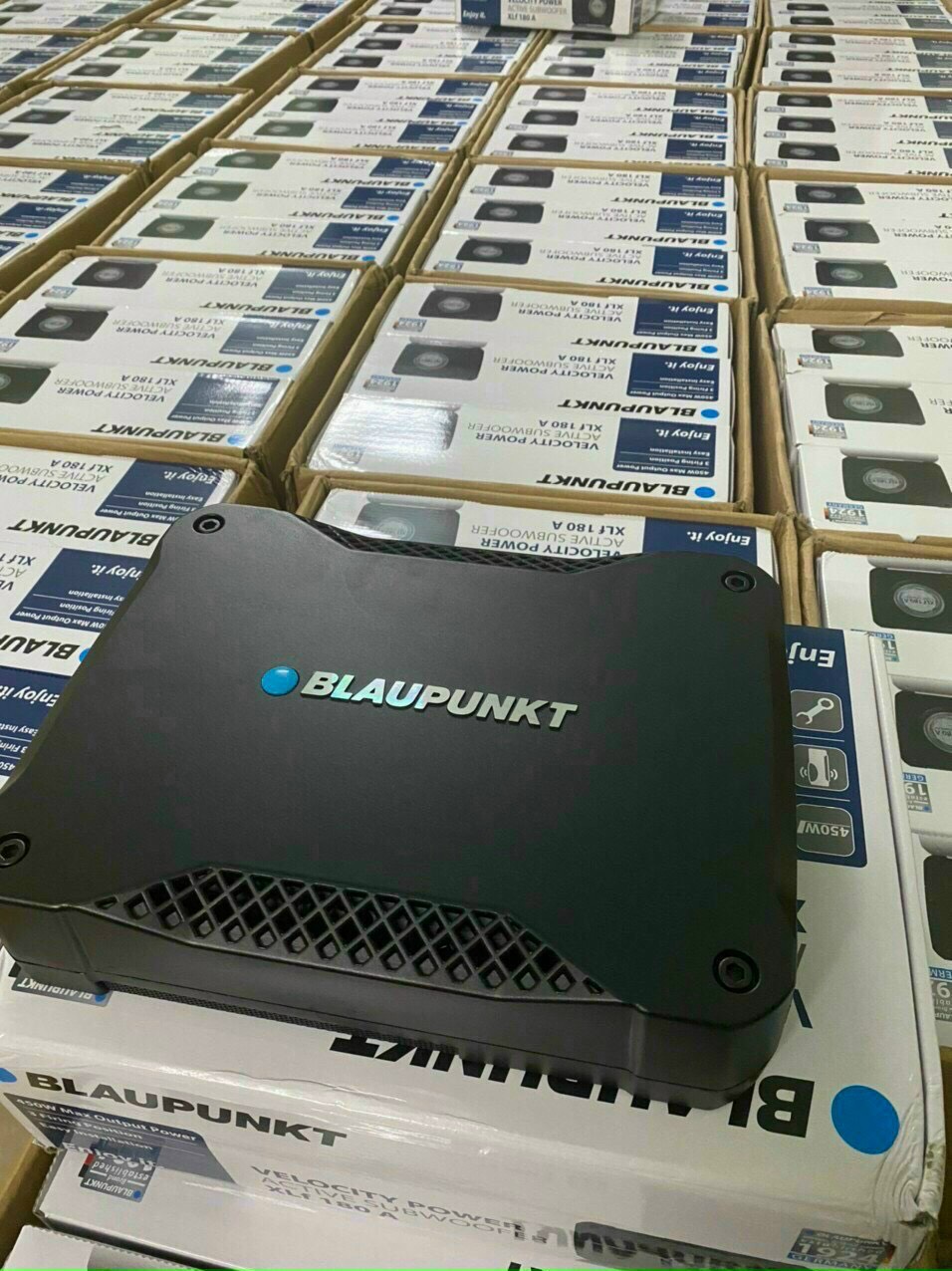 Loa Sub Gầm Ghế BLAUPUNKT 180A - Loa Siêu Trầm Công Nghệ Đức Đặt Gầm Ghế Ô Tô Xe Hơi