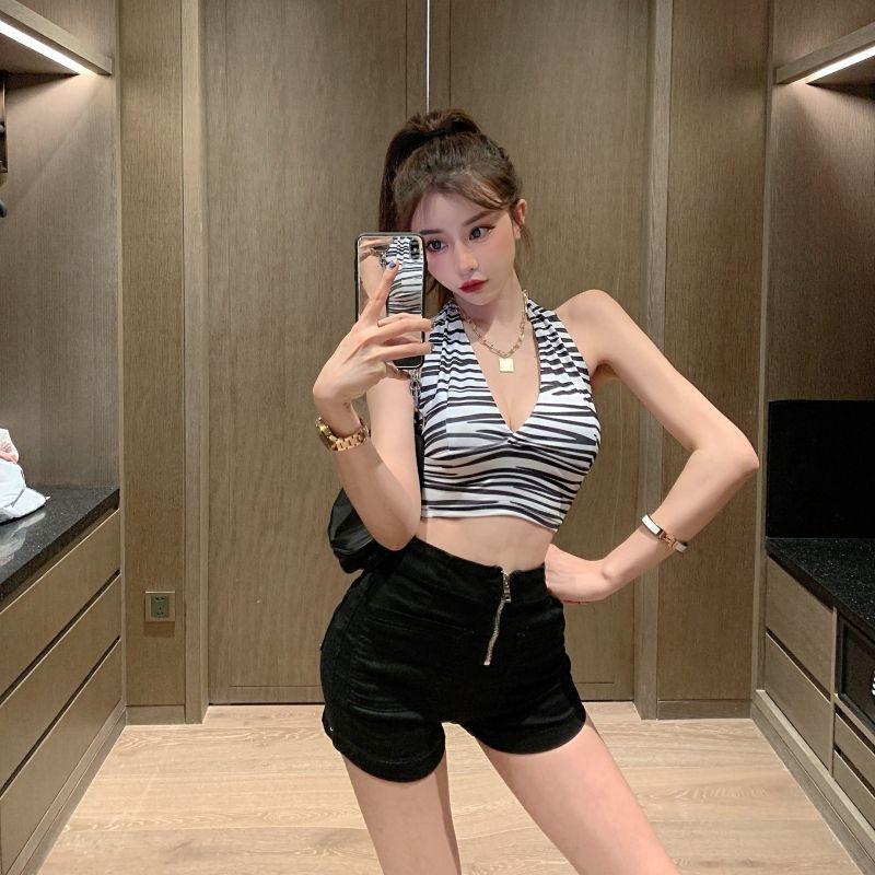Áo croptop yếm ngựa vằn gợi cảm cổ chữ V
