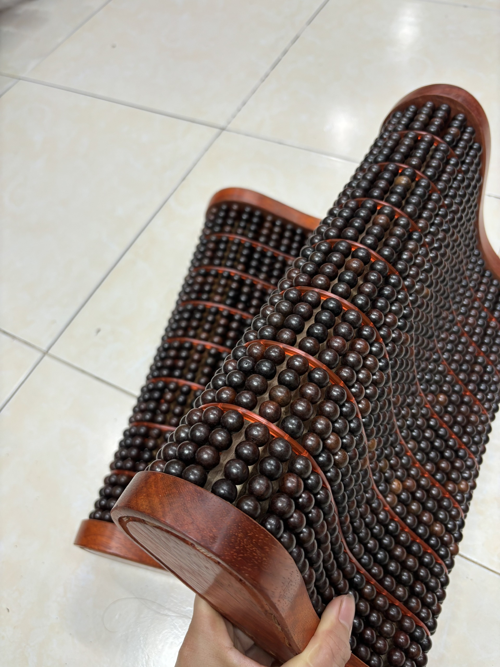 Gối Công Thái Học Gỗ Mun Cao Cấp - Kích Thước 36cmx24cmx8/4cm ( video , hình thật )