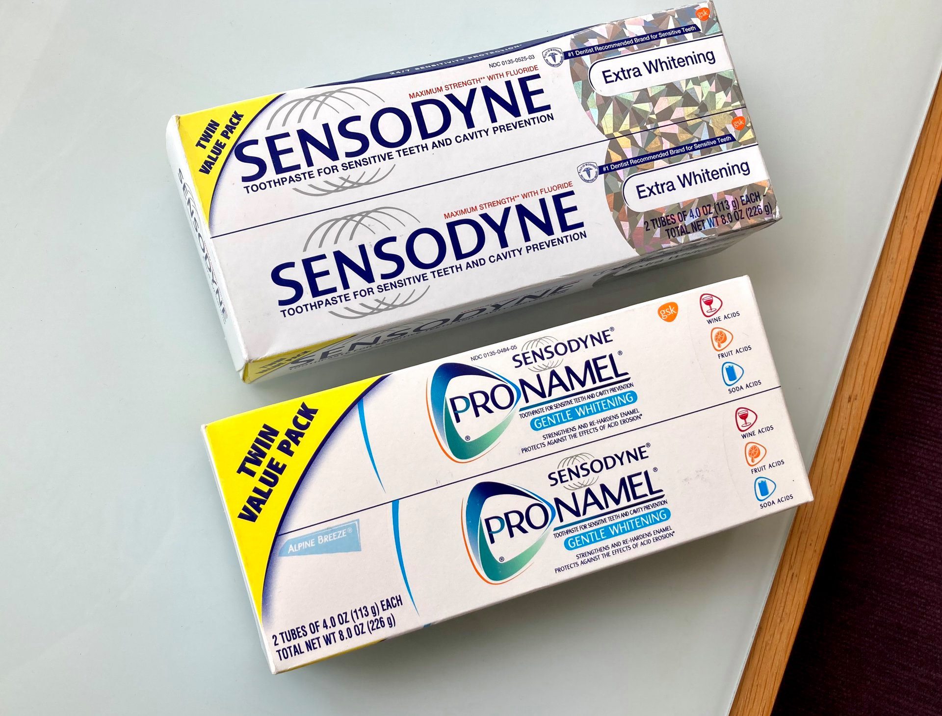 Set 2 Kem Đánh Răng Sensodyne Extra Whitening Toothpaste 113g