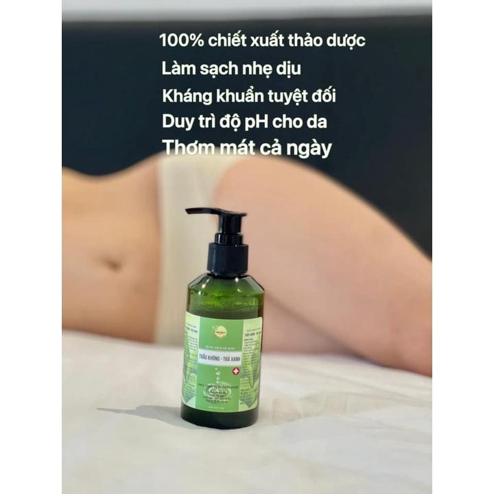 Dung dịch vệ sinh phụ nữ trầu không trà xanh 150ml GreenBon Cosmetics