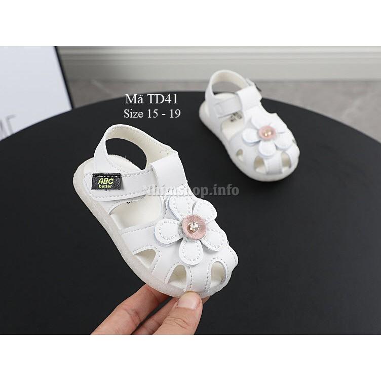 Dép tập đi - Sandal bé gái 6 đến 18 tháng TD41 da mềm họa tiết hoa xinh xắn quai dán tiện dụng đế ma sát và độ bám cao