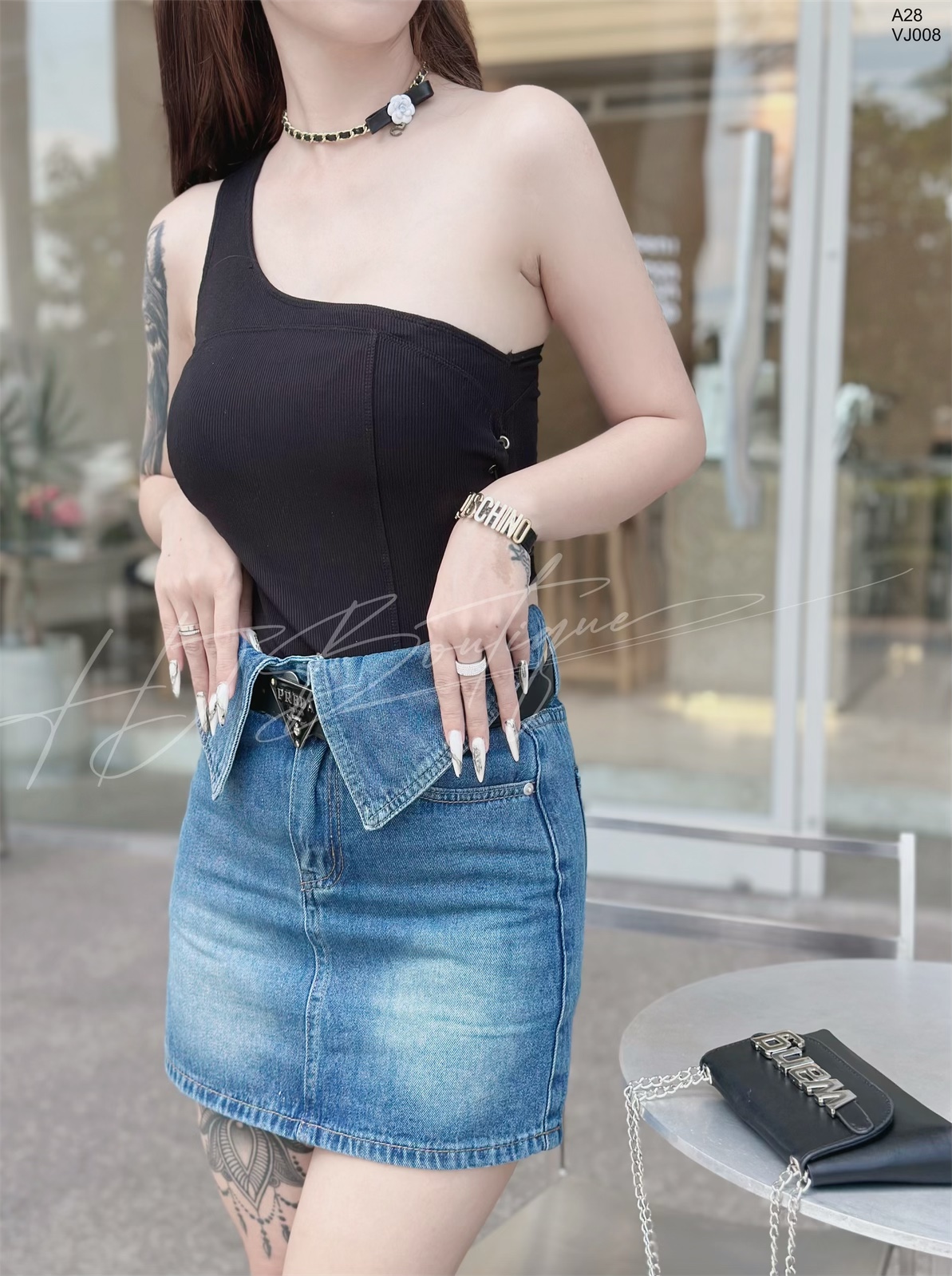 Áo thun lệch vai