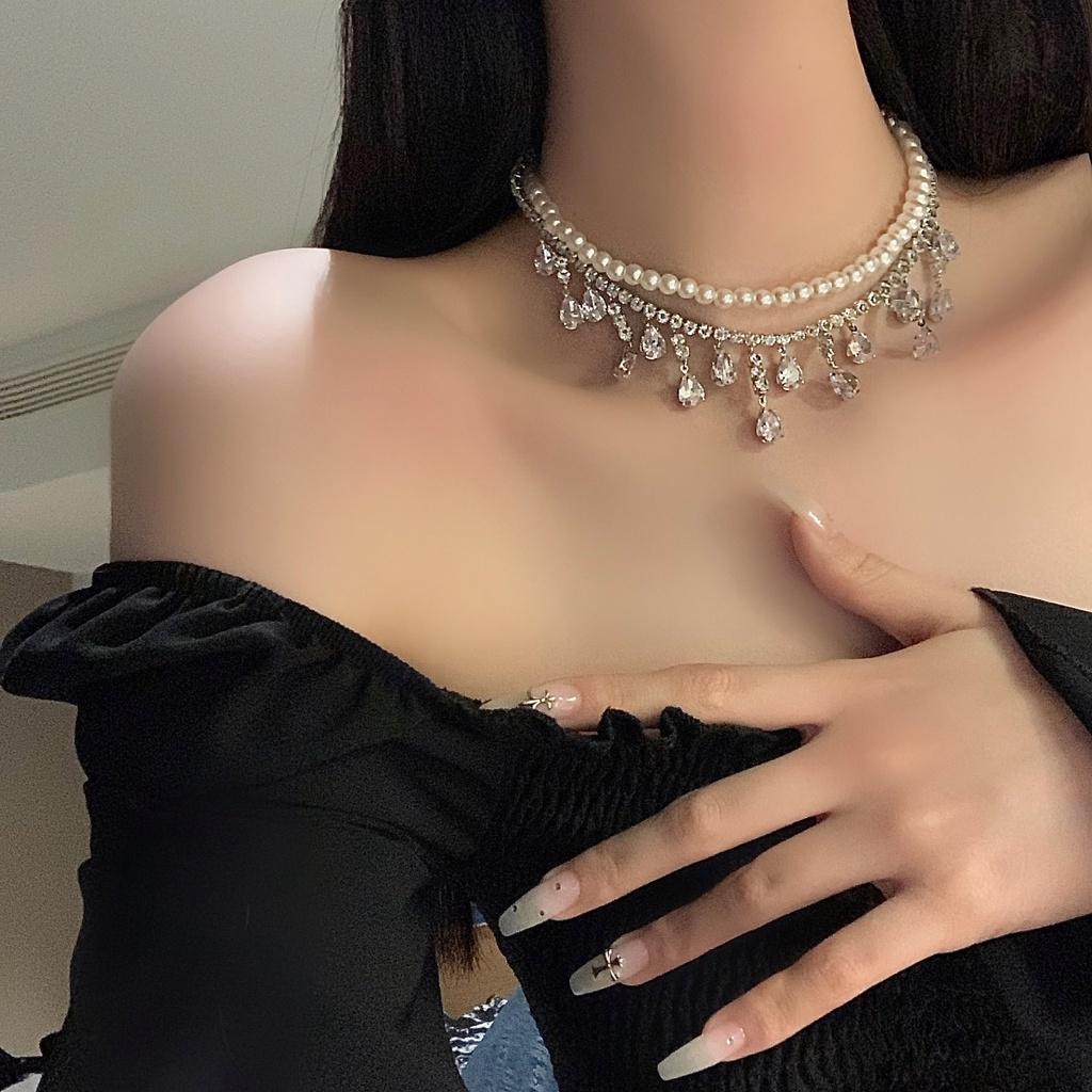 Dây chuyền đính đá sang chảnh và cá tính, choker nữ
