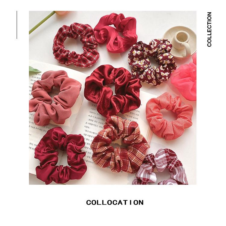 Scrunchies buộc tóc nhiều họa tiết; họa tiết tông màu đỏ nữ tính thanh lịch PK710