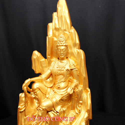 Tượng quan âm tự tại