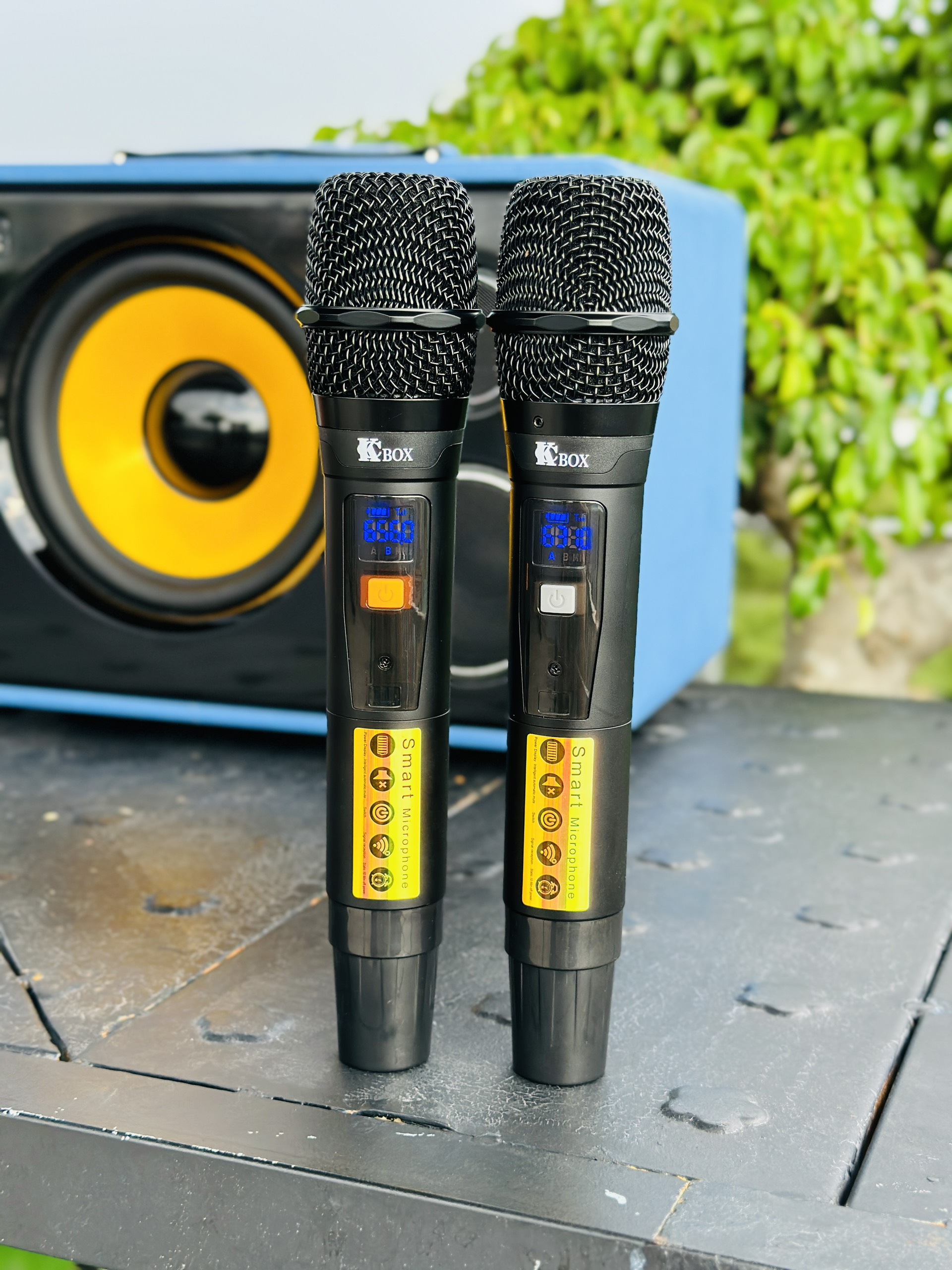 LOA XÁCH TAY KCBOX KC S8 KÈM 2MIC CÔNG SUẤT 200WAT NGOẠI HÌNH GỌN NHẸ TINH TẾ -BASS SIÊU TRẦM CHO BẠN TRÃI NGHIỆM KARAOKE NGHE NHẠC TUYỆT HẢO