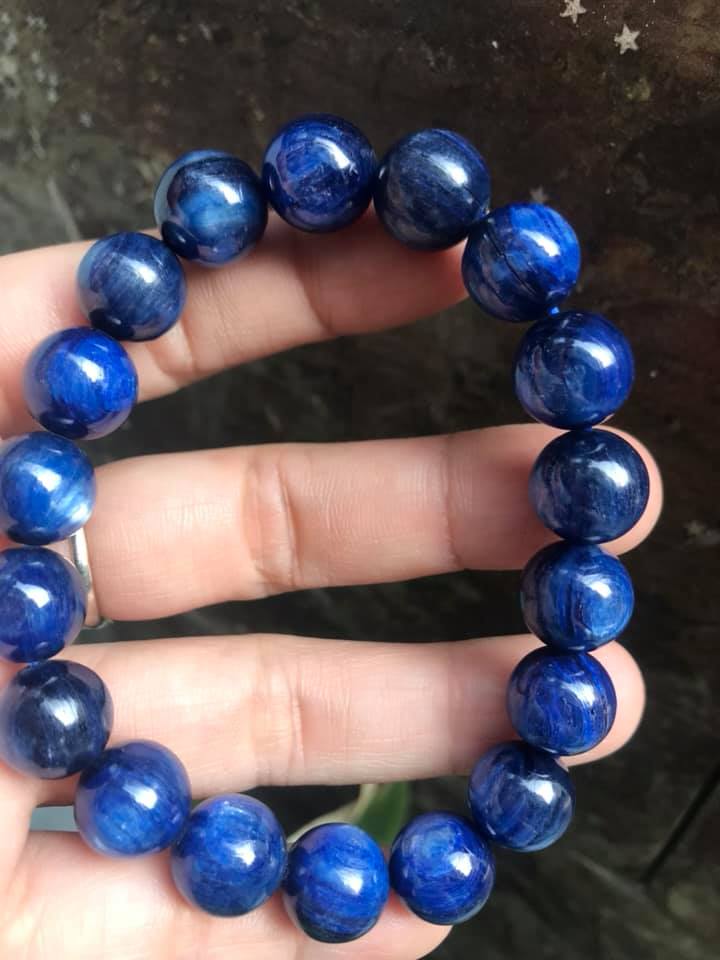 CHIẾC LẮC TAY ĐÁ KYANITE HÀNG CAO CẤP ĐÁ THIÊN NHIÊN SIZE 11LY5 MÀU XANH DƯƠNG ĐẬM ĐẸP TUYỆT VỜI DÀNH CHO NỮ MỆNH THỦY MỆNH MỘC