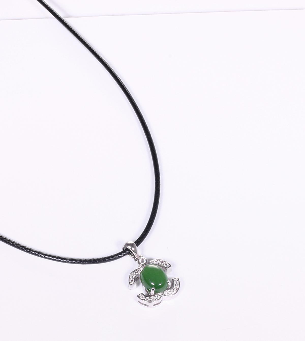 Mặt dây chuyền hoa văn đá ngọc bích mệnh hỏa, mộc - Ngọc Quý Gemstones