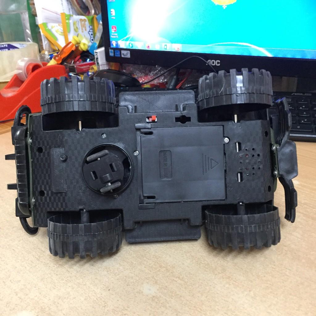 Mô hình Jeep pin thường có nhạc và đèn