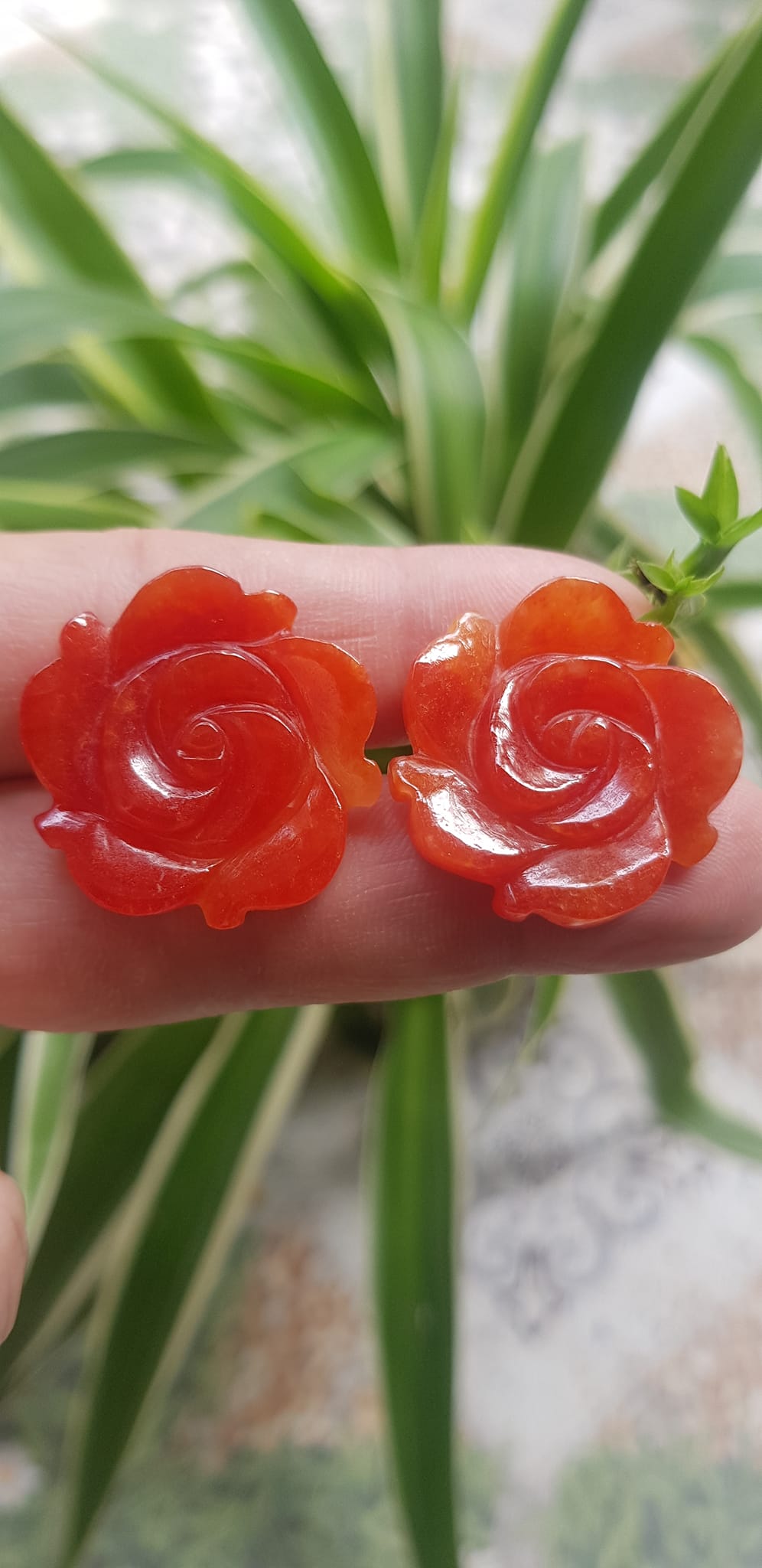 Mặt dây chuyền nữ Bông hồng Đỏ to size 25mm x dầy 4mm chất liệu đá cẩm thạch đỏ đẹp xinh Nữ mệnh hoả mệnh thổ về bọc vàng lên đeo đẹp như công chúa rẻ mà đẹp ạ