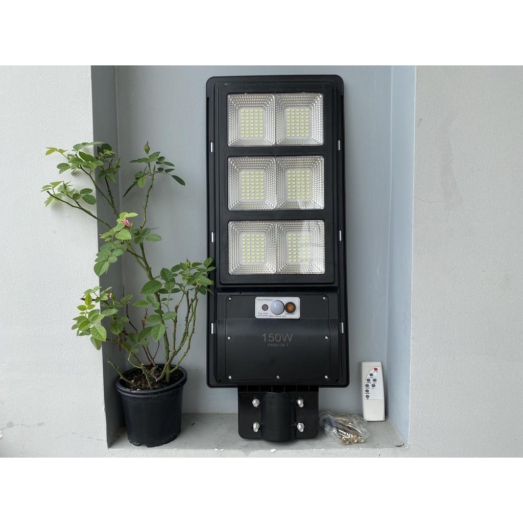 Đèn đường liền thể NLMT 150W, có remote