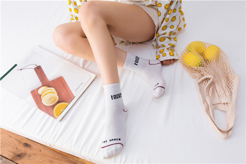 Combo 5 Tất nữ trắng cổ cao thêu họa tiết I Like cực đẹp TN60 Chất liệu cotton cao cấp có độ đàn hồi cực cao