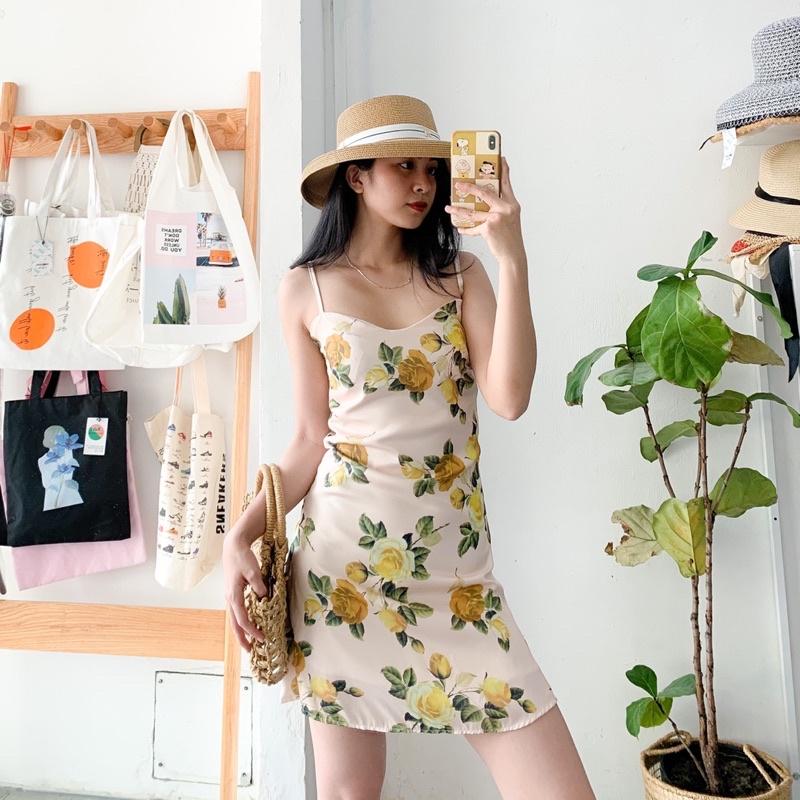 Đầm dây hoa vàng