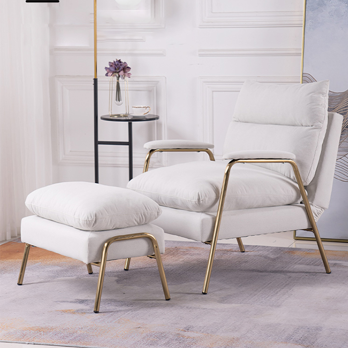 Ghế sofa thư giãn kèm đôn, chân sắt vàng GNK015