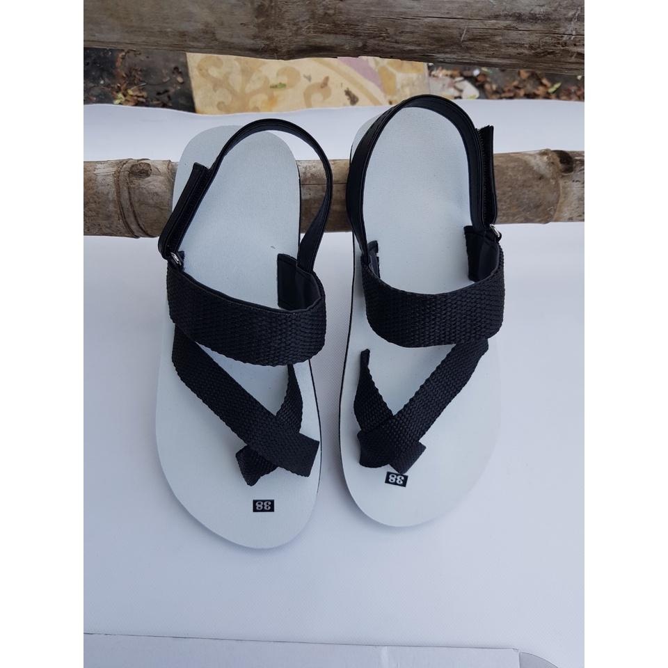 Xăng đan nam và nữ size từ 34 nữ đến 42 nam