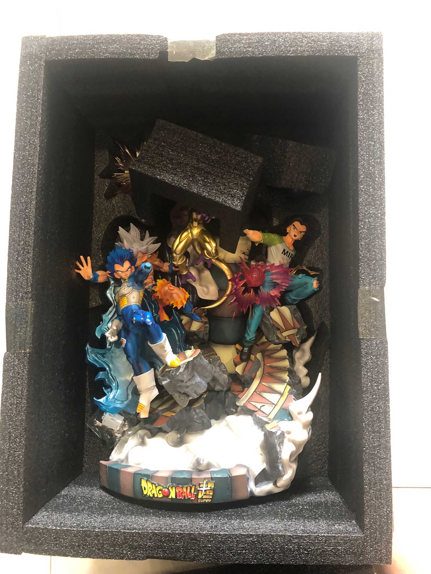 Mô hình Vegeta - Goku - Android - Frieza chiến đấu 55 cm - Dragon Ball