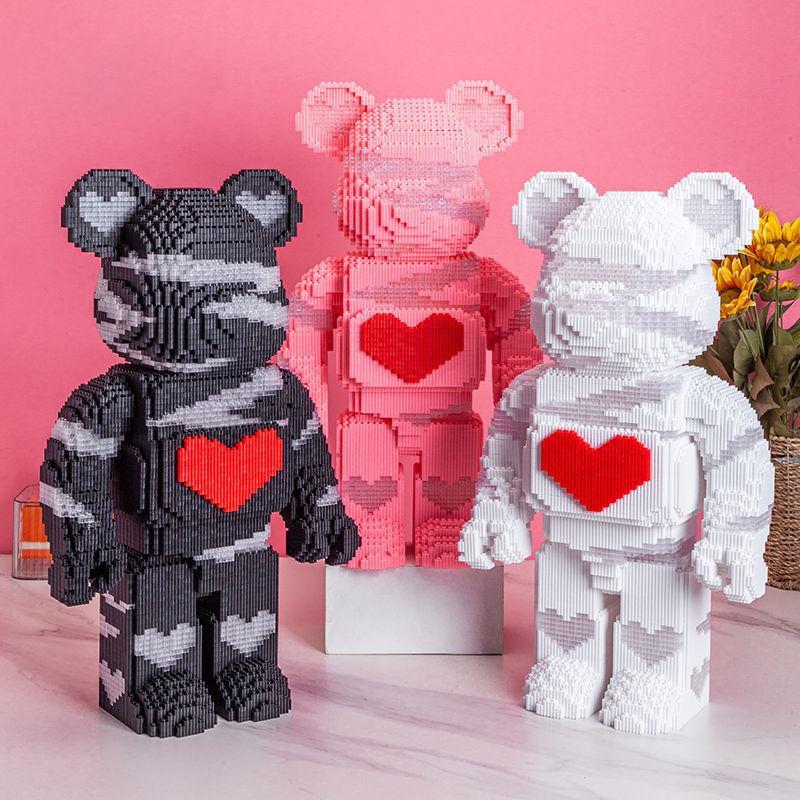 (55cm ) Mô hình lắp ráp Bearbrick size lớn chủ đề hoa ( tặng búa + đèn + 1 mini) - Hồng tim 55cm