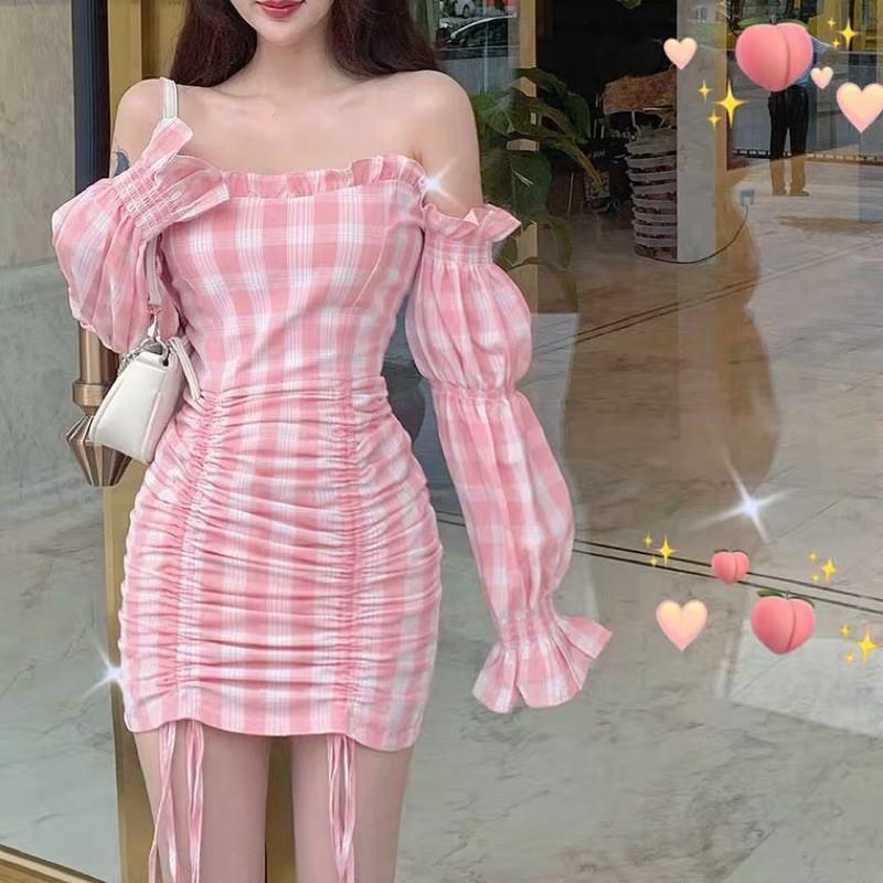 Đầm trễ vai dây rút caro hồng pink mẫu 2021