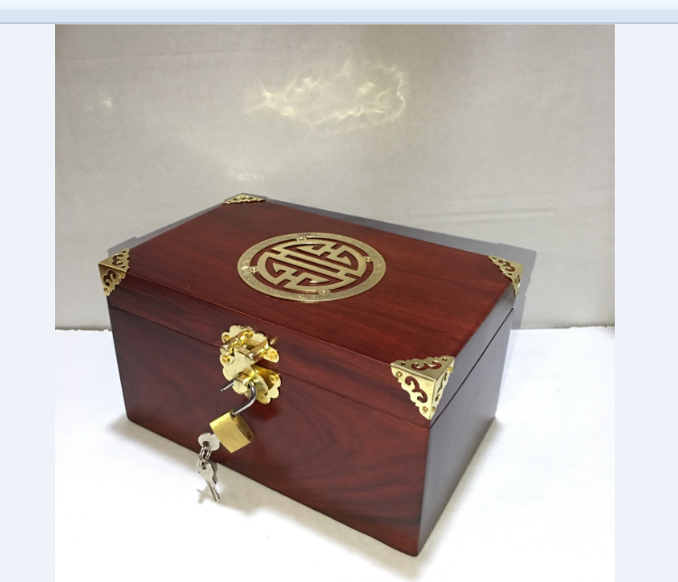 Hộp đựng trang sức - hộp đựng con dấu mặt chữ thọ vàng bằng gỗ hương size 19cm - kèm khóa mini
