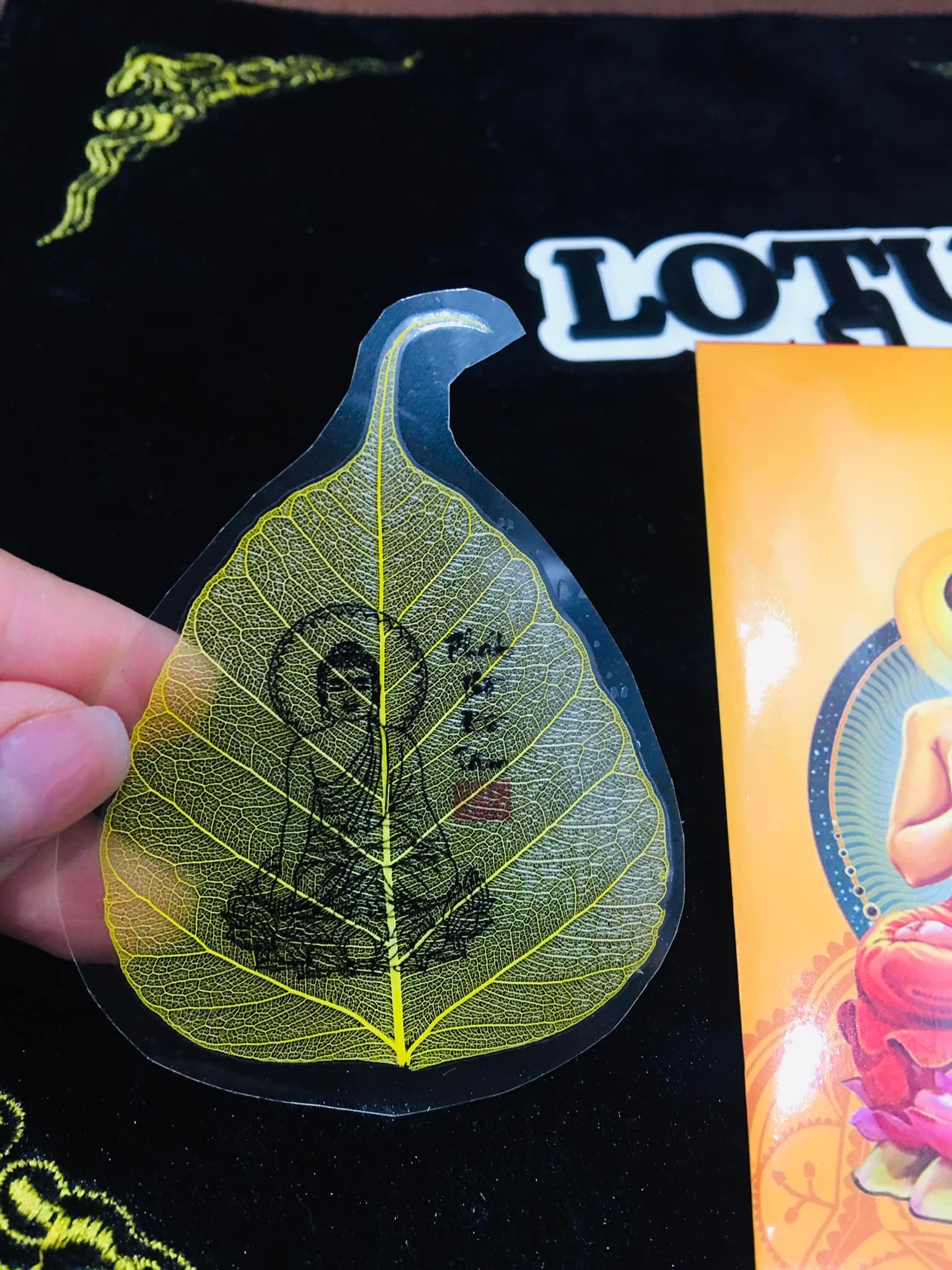 Lá Bồ Đề Vàng Phong Thủy