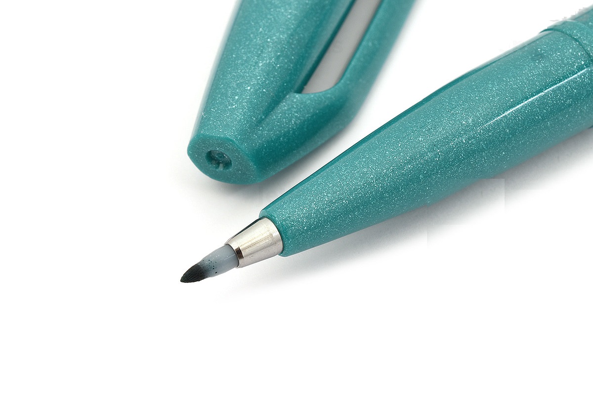 Bút lông viết chữ calligraphy Pentel Fude Touch Brush Sign Pen - Màu xanh lam (Turquoise Green)