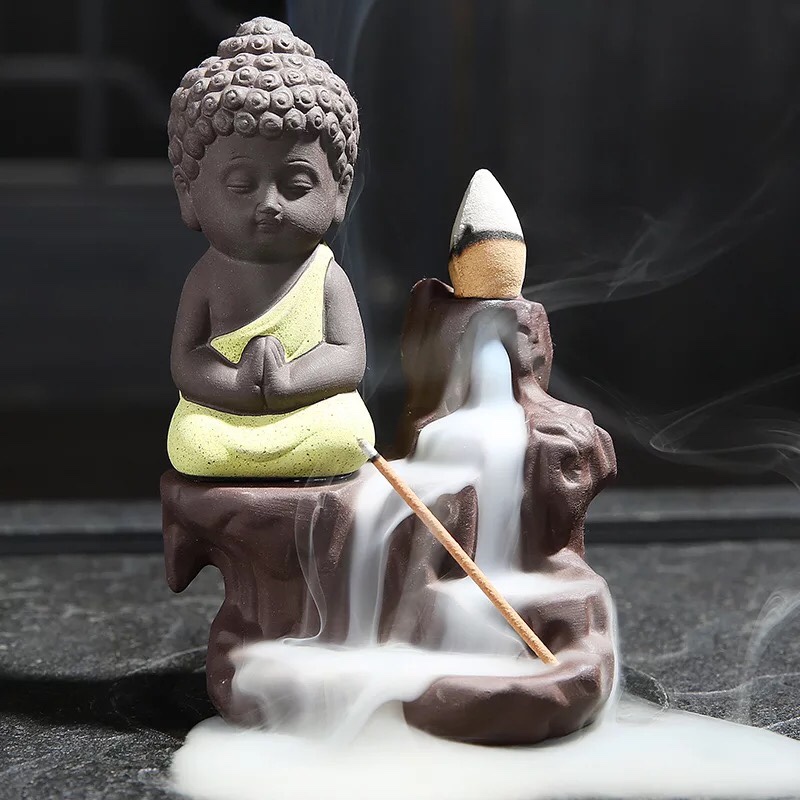 Thác Khói Trầm Hương Tượng Phật ngồi thiền