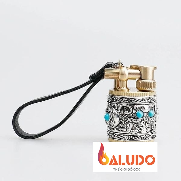 Vỏ hộp quẹt xăng đá kiêm móc khóa CF-212C vỏ xoay hoa văn nổi đính đá