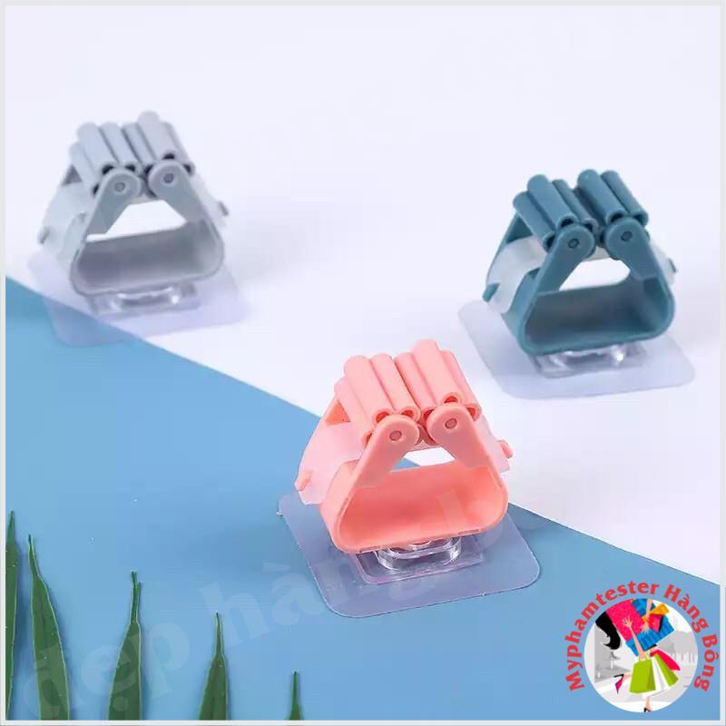 Móc treo chổi nhựa dán cường lực