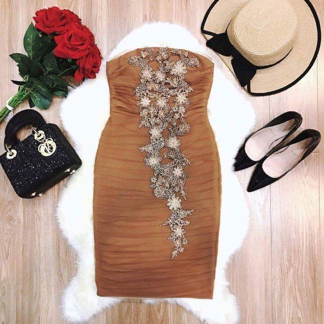 Đầm body cúp ngực thêu hoa