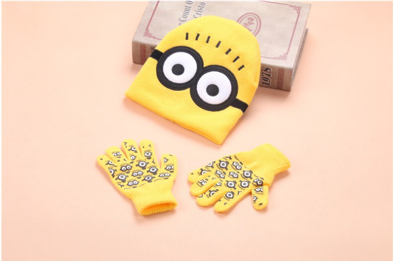 Set Nón Và Găng Tay Hóa Trang Nhân Vật Minion Đáng Yêu Dành Cho Các Bé