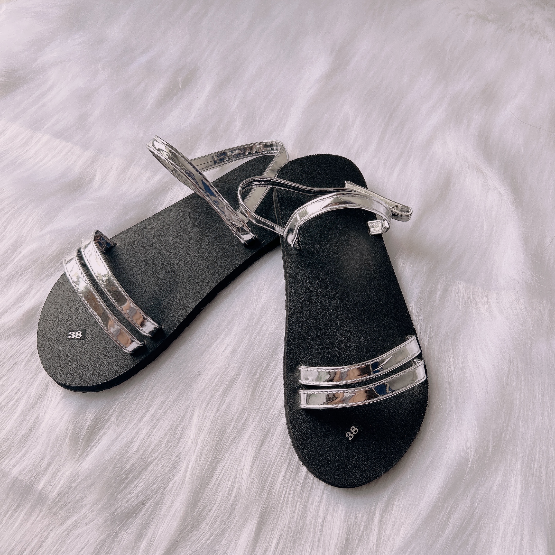 Dép sandal Nữ quai da mềm Đế bệt Cao Su ôm chân LYNA Sandal mã SD41