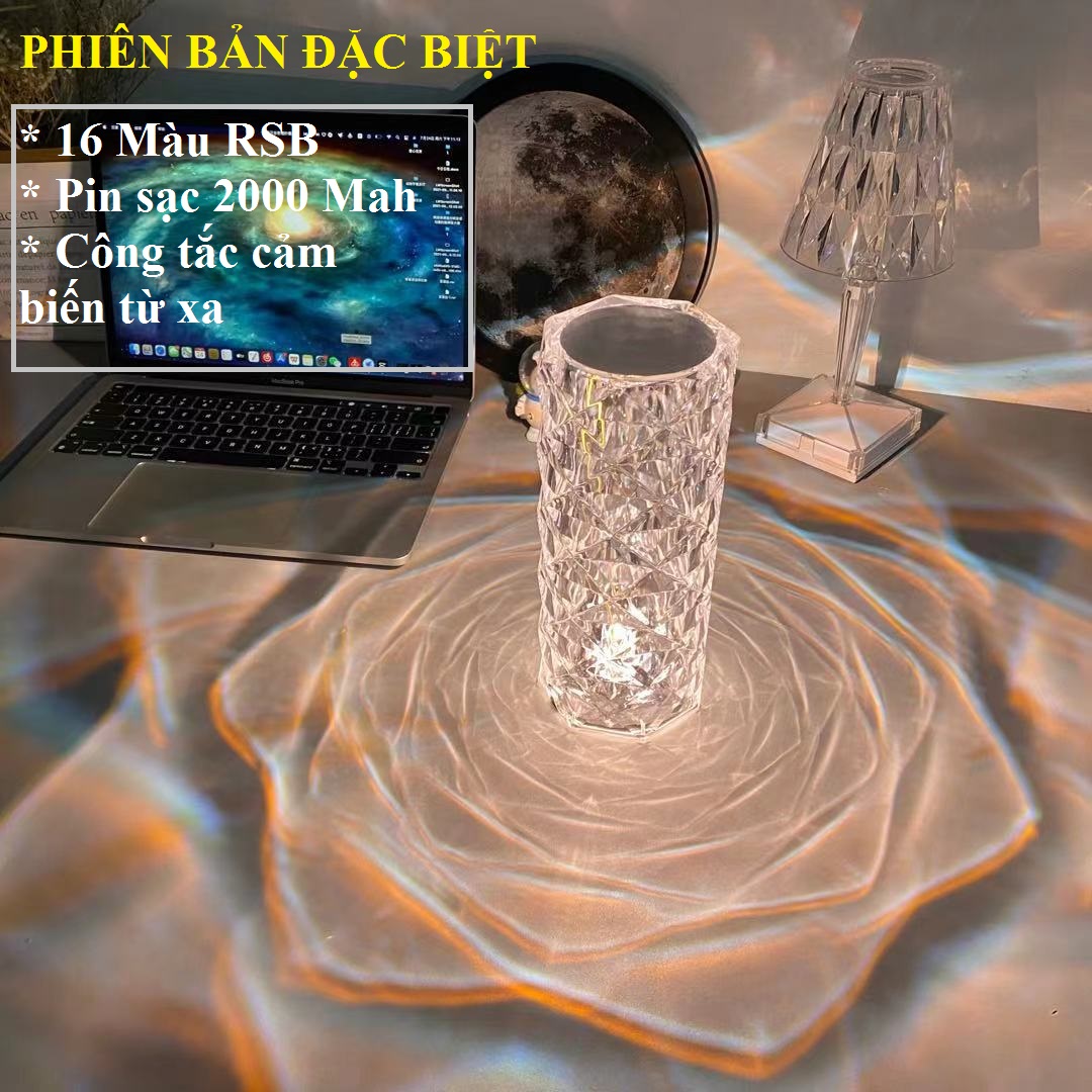 Đèn bàn trang trí sáng tạo decor pha lê sang trọng, đẹp mắt phong cách mới