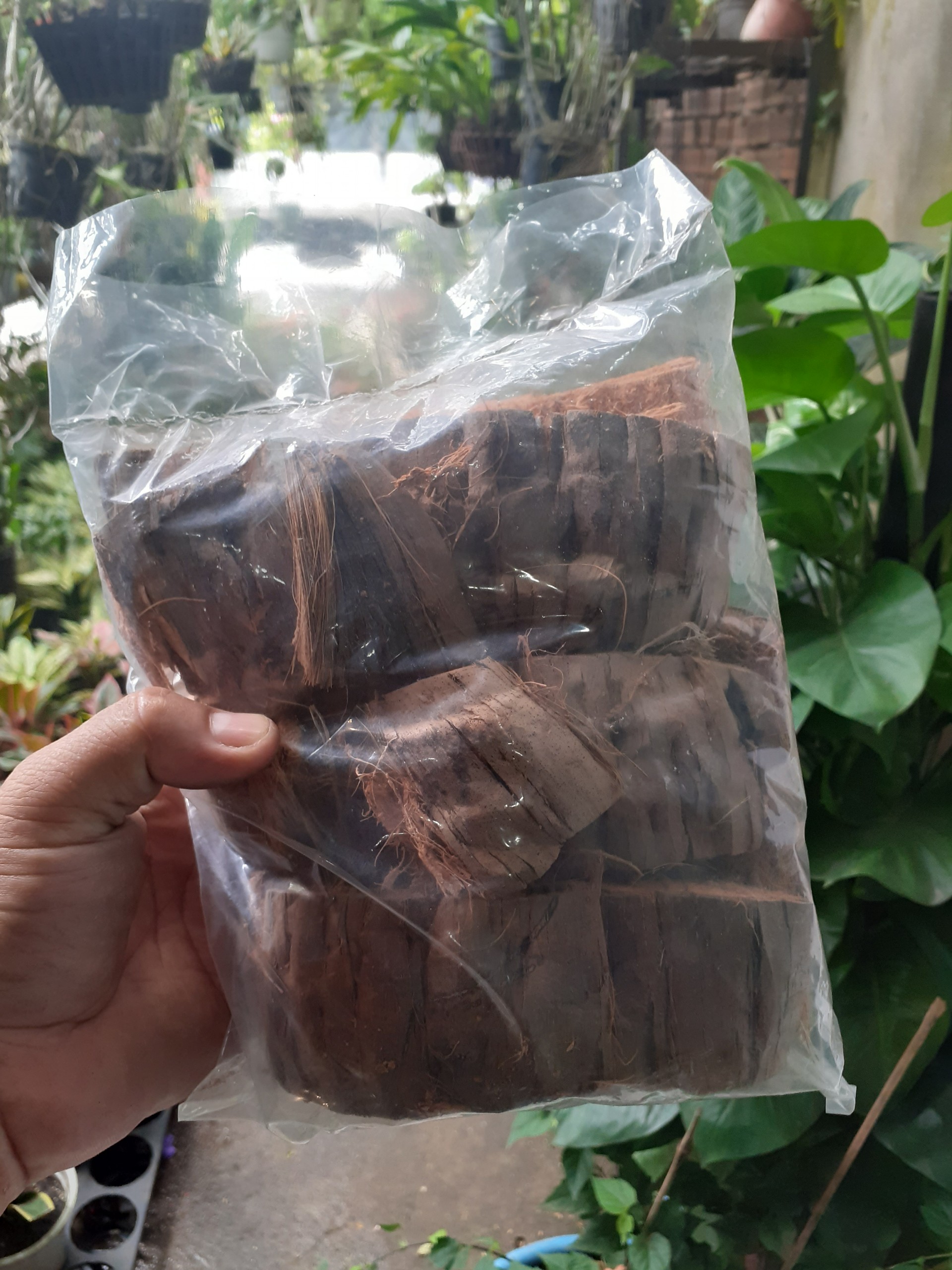 ** Combo 5 bịch xơ dừa nguyên vỏ **