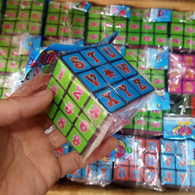 Rubik 3*3 cho bé khám phá